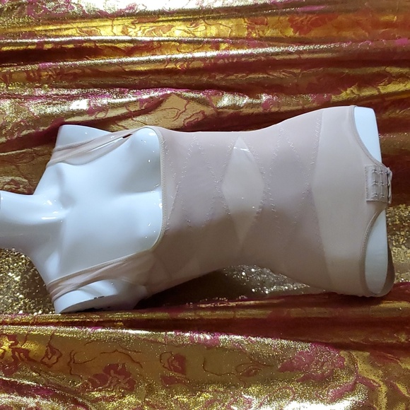 Shapewear - Picture 2 of 8